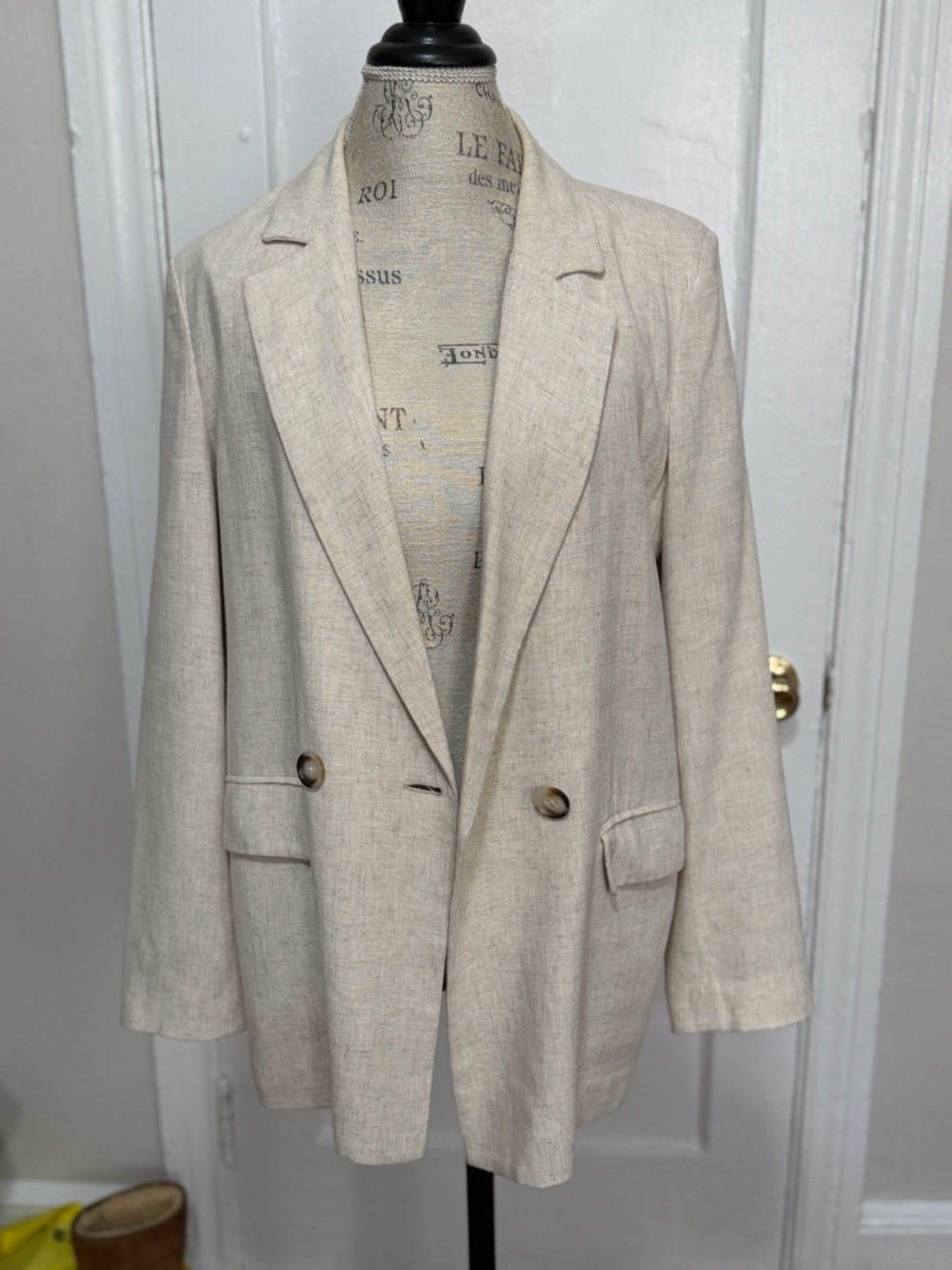 Primark SET Cream Linen-Blend Double-Button Blazer with matching shorts